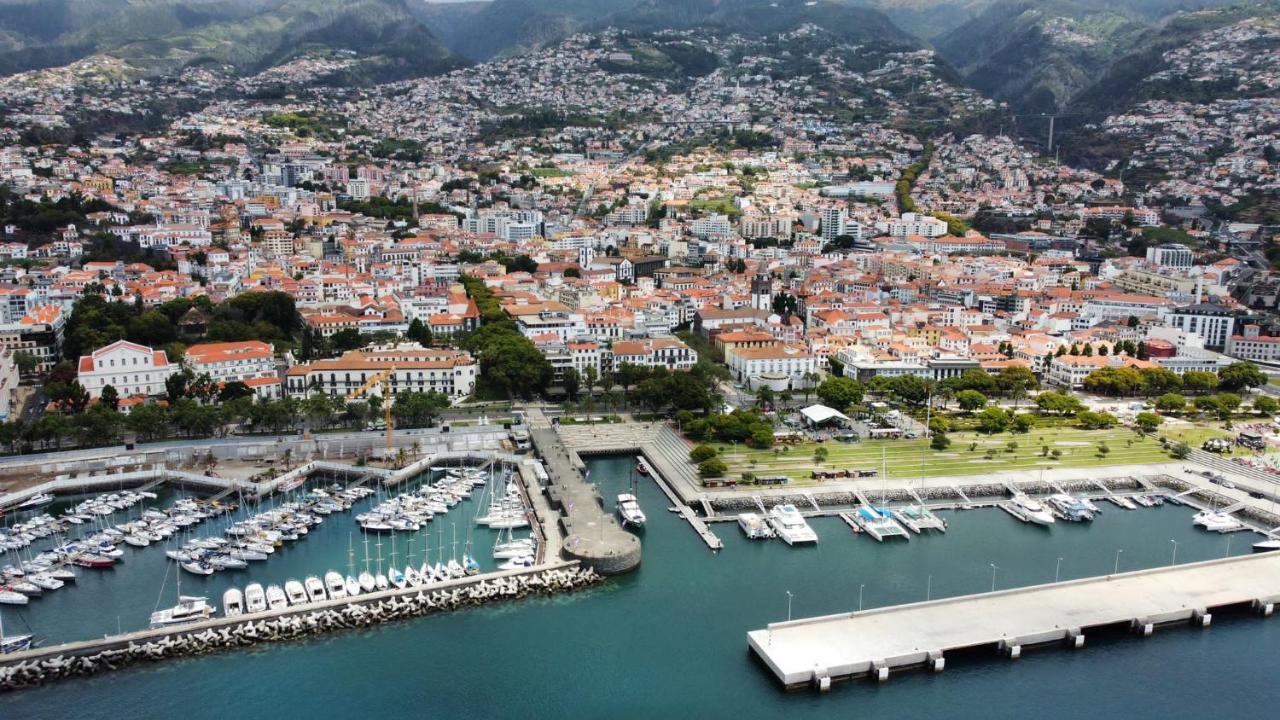 1st Line Flat II Lejlighed Funchal  Eksteriør billede